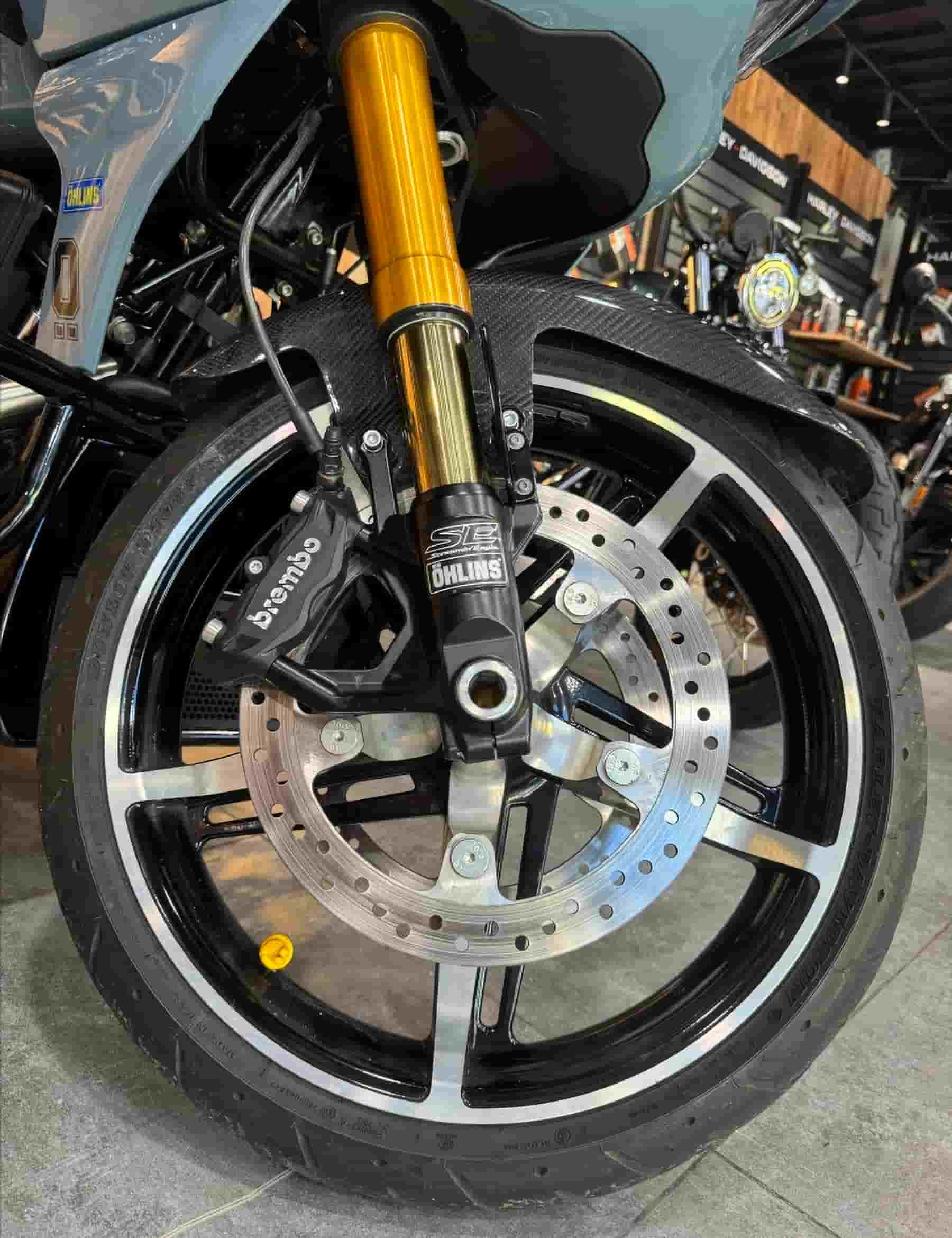 Carbon Fiber Harley Davidson Parts Motorcycle Full Accessories | Harley 2023-2025 CVO Road/Street Glide, 2024-2025 Road Glide/ CVO Road Glide ST - Image 9