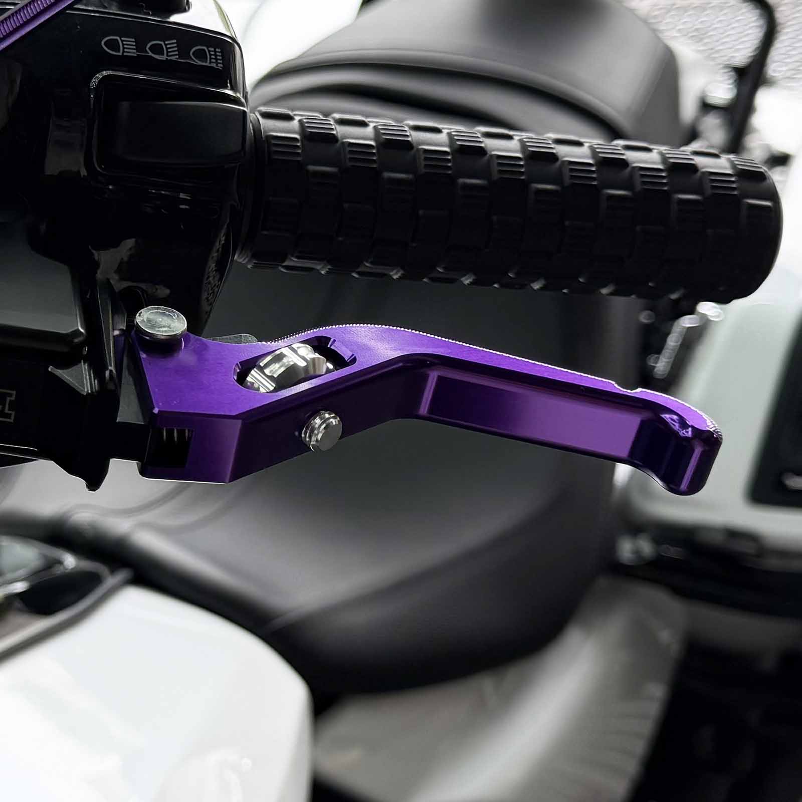 Adjustable 3-Finger Harley Brake Clutch Levers for 2024-after Touring 2025-after Softail