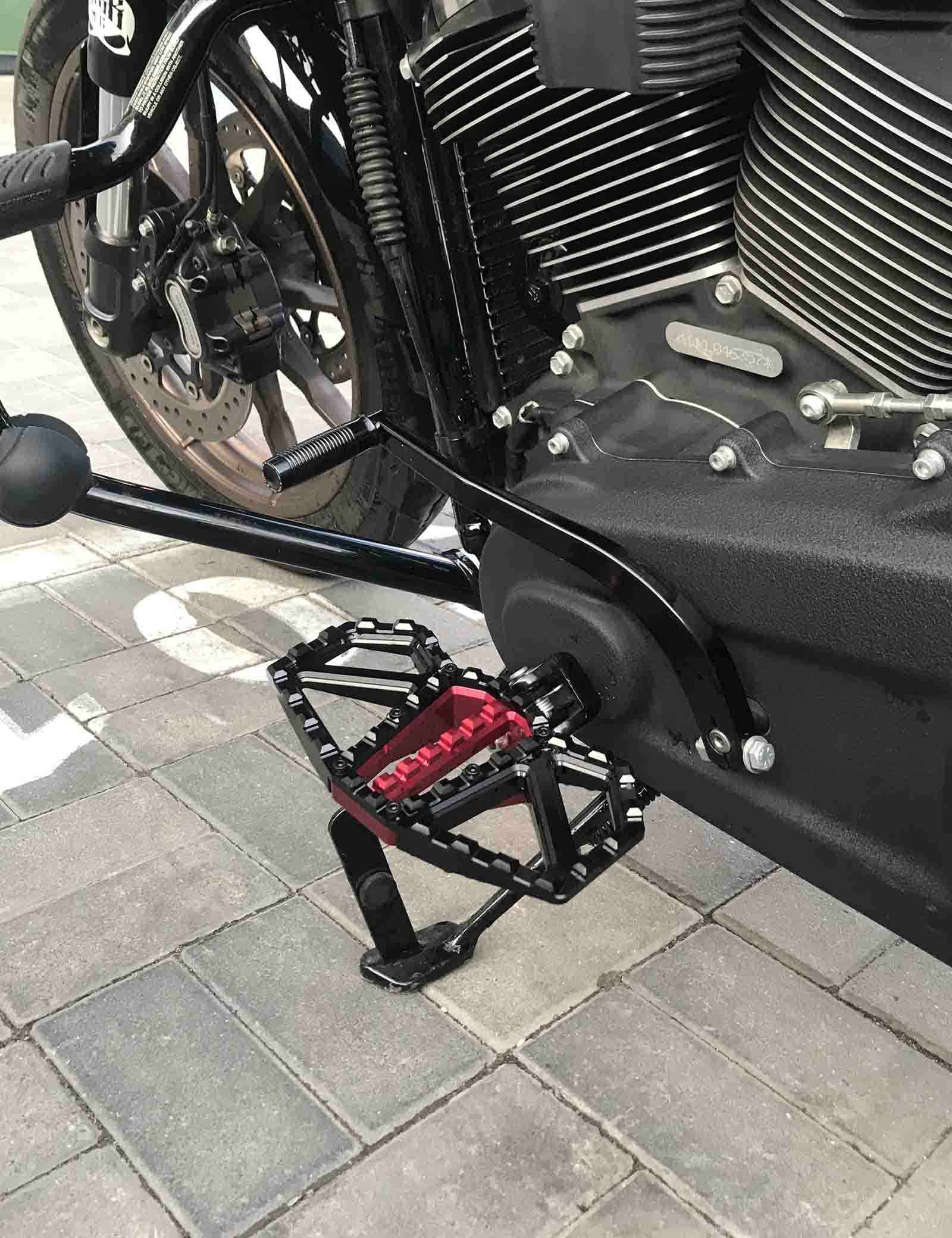 Wide Anti-Slip Footpegs for Harley Touring Softail Dyna Sportster - Image 5