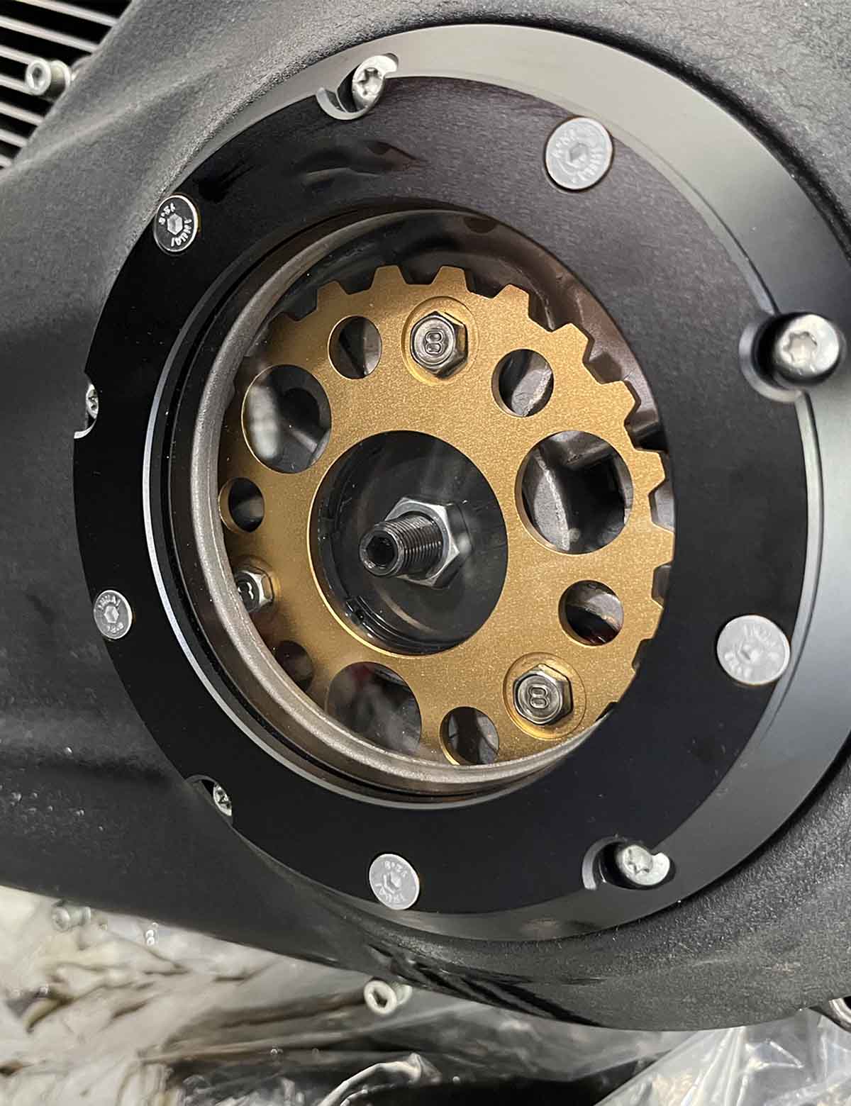 Transparent Derby Cover / Pressure Plate | Harley M8 Engine 2017-after Touring Model, 2020-after Softail Model - Image 3