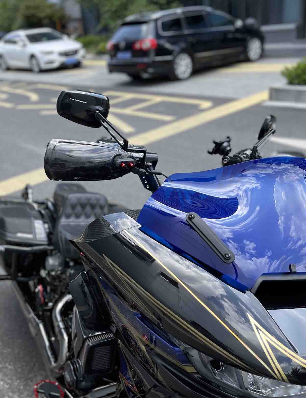Carbon Fiber Handguards | Harley 2017-2023 Street Glide Road Glide Road King, 2024-after 117 Street Glide/Road Glide, 121CVO/ 121ST, 2018-2024 Softail - Image 4