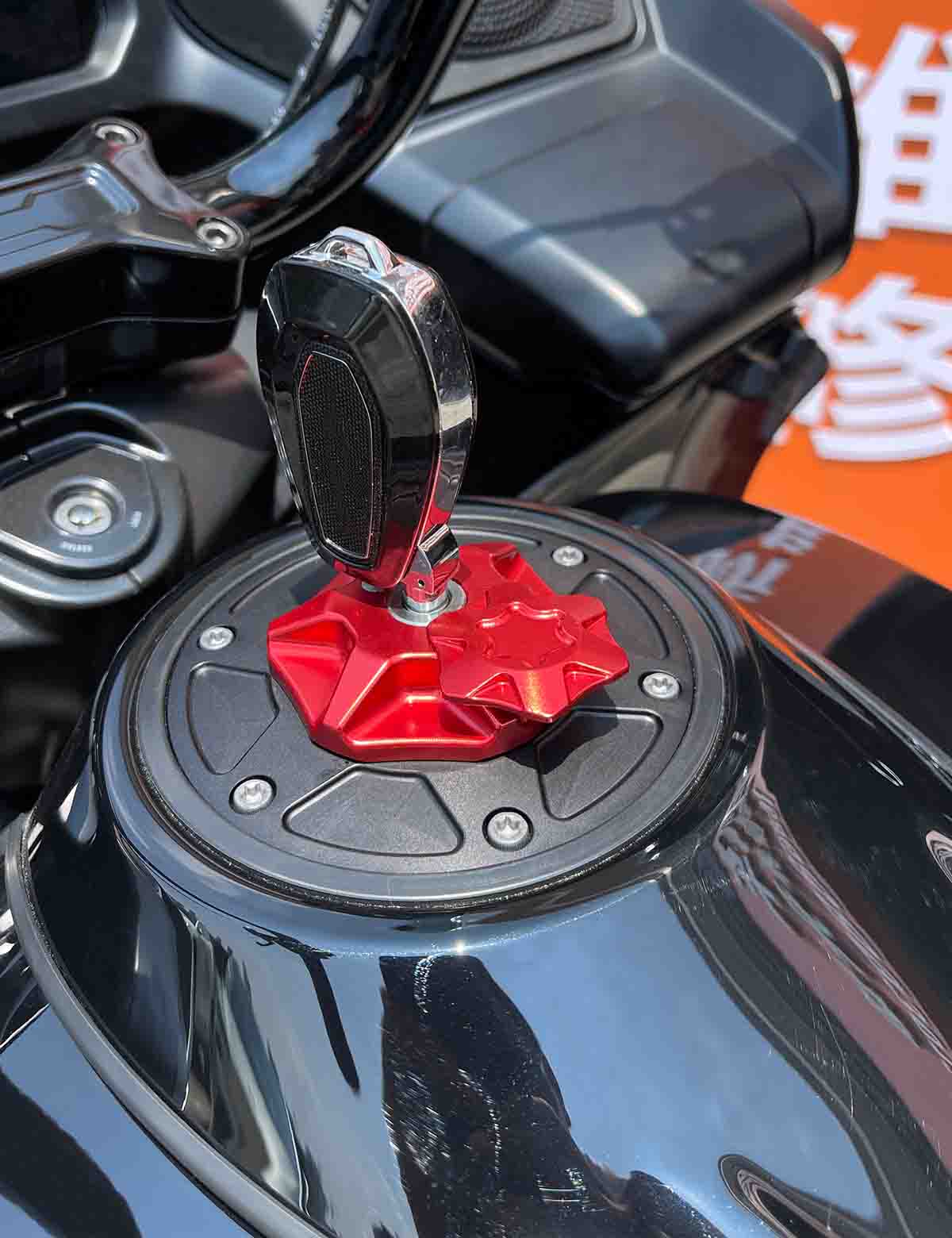 Lockable Gas Fuel Tank Cap | Aluminum Alloy | Harley 2023-2025 Touring Road Glide Street Glide CVO Road Glide ST - Image 3