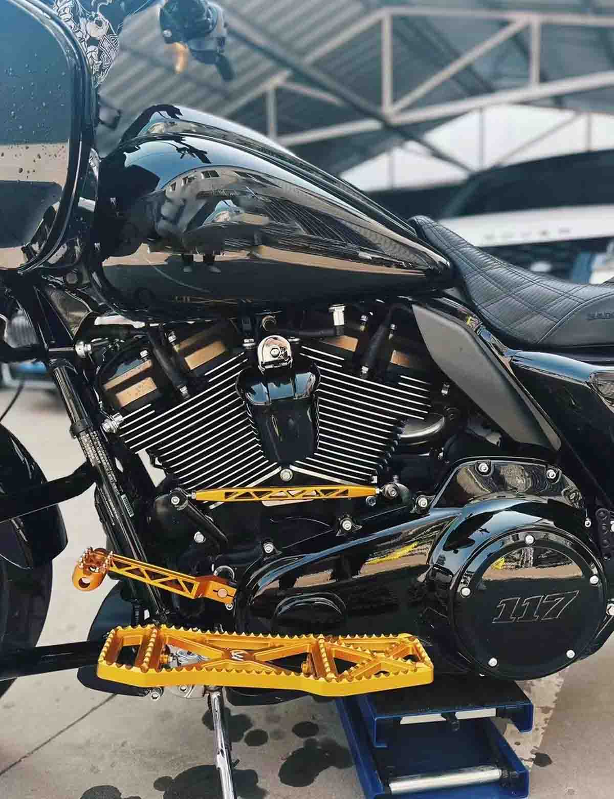 Gear Shift Lever Aluminium Alloy | Harley Front-Control Road Glide Street Glide Road King and CVO Models - Image 3