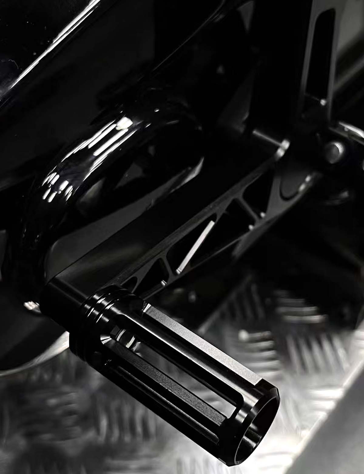 Motorcycle Gear Shifter Lever Pedal Aluminum Alloy | 2008-after Harley Sportster Softail Touring All Models - Image 5
