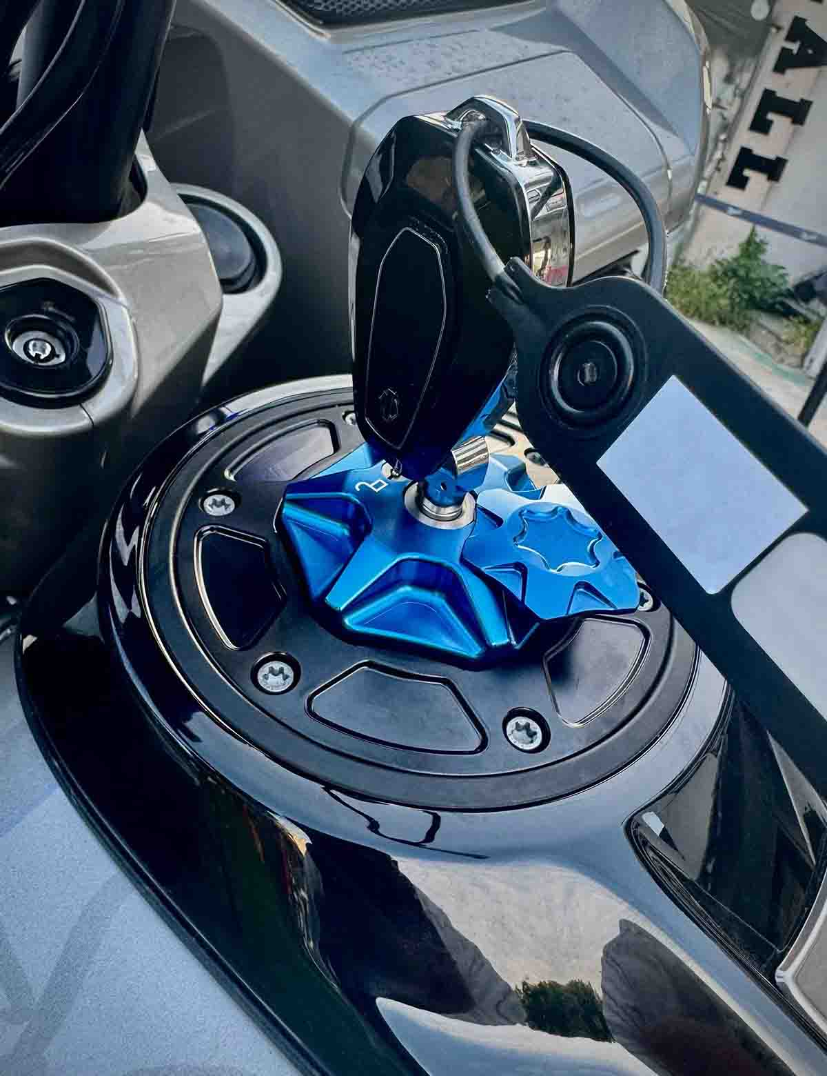 Lockable Gas Fuel Tank Cap | Aluminum Alloy | Harley 2023-2025 Touring Road Glide Street Glide CVO Road Glide ST - Image 6