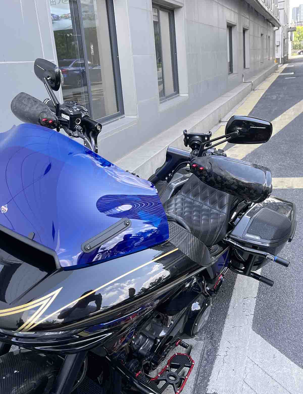 Carbon Fiber Handguards | Harley 2017-2023 Street Glide Road Glide Road King, 2024-after 117 Street Glide/Road Glide, 121CVO/ 121ST, 2018-2024 Softail - Image 5