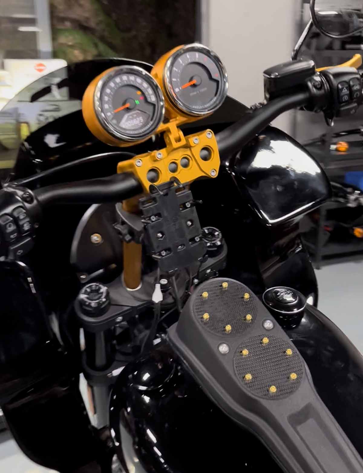 T-Bar Handlebar Risers | 10"/12" Height, 1.25"/1.5" Handlebar Clamp Diameter, 1.5" Pullback Risers | 2018-after Harley Softail Models - Image 2