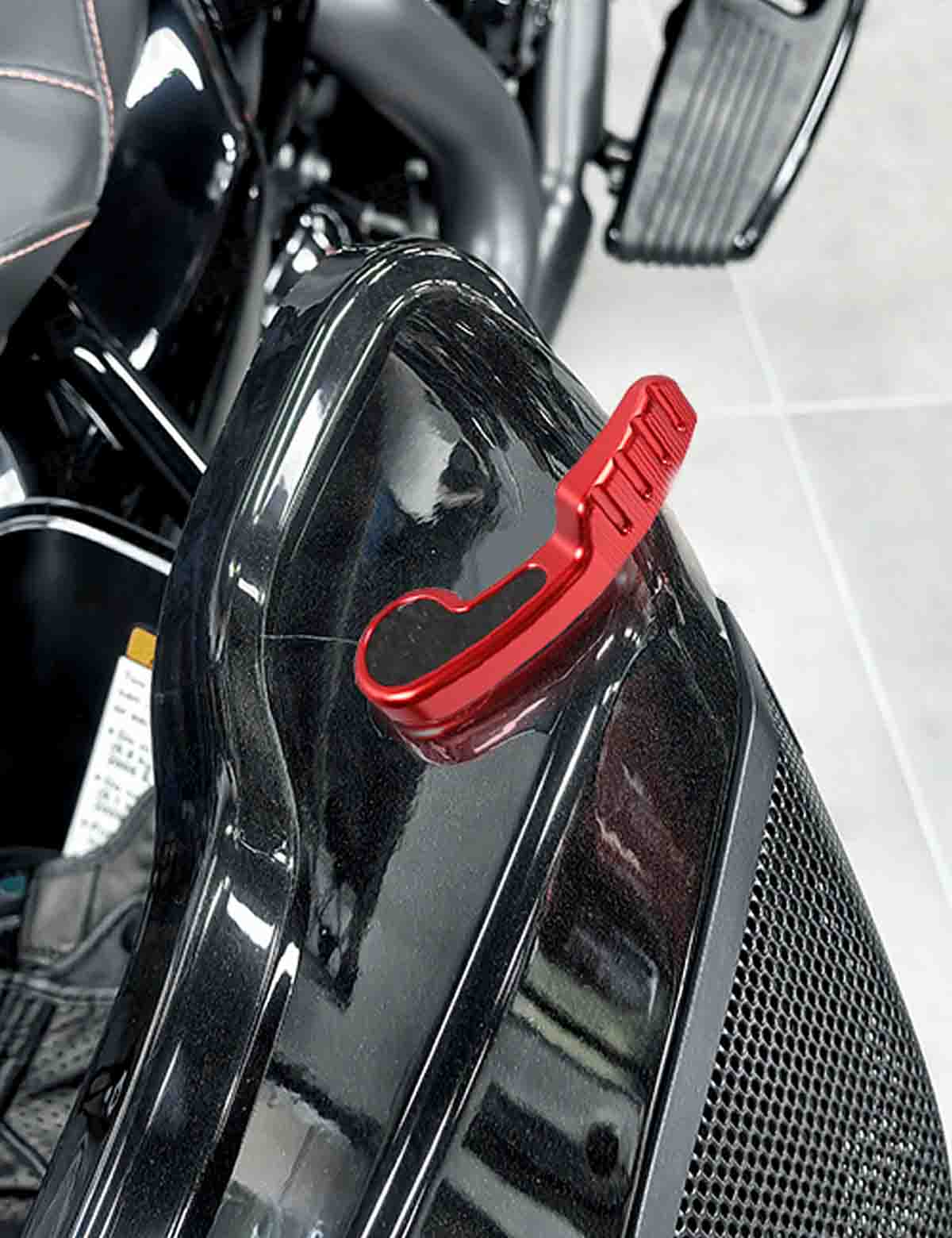 Motorcycle Saddlebag Latch Kit | Carbon Fiber&Aluminium Alloy | Saddle Bag Lifter | 2014-2026 Harley Touring - Image 4