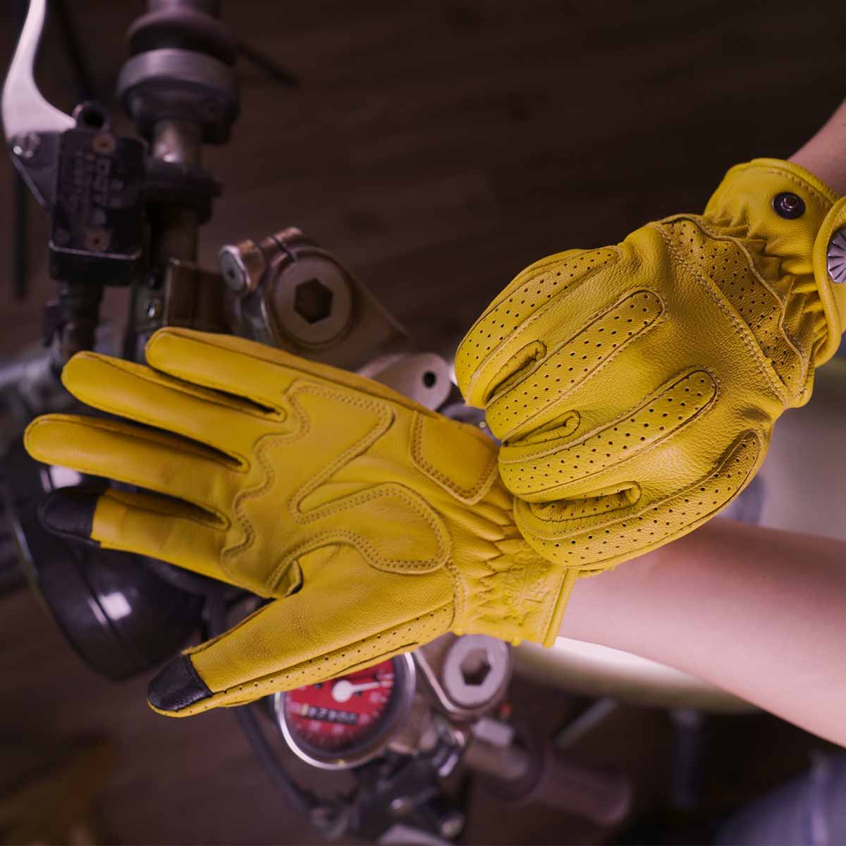 Premium Sheepskin Motorcycle Gloves | All Season Breathable Touchscreen - Image 6