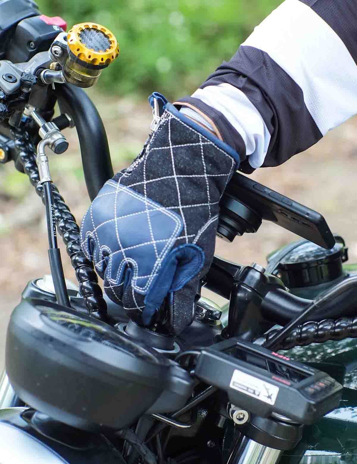 Retro Denim Style Deerskin Motorcycle Gloves | Touchscreen Shockproof for Men Women - Image 6