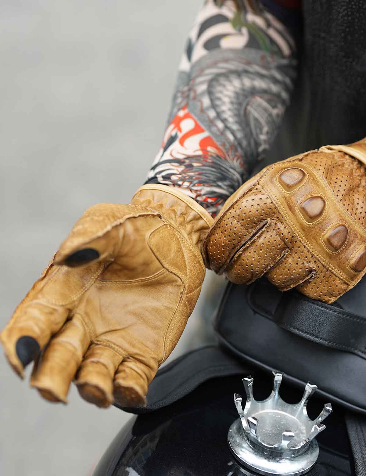 Retro Horsehide Motorcycle Gloves | Breathable Touchscreen Hard Knuckles for Spring Autumn - Image 8