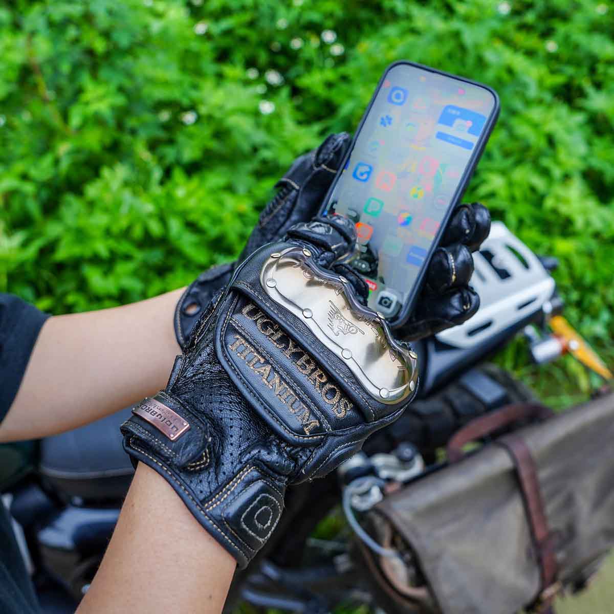 Retro Leather Motorcycle Gloves | Warm Waterproof Windproof Shockproof Touchscreen Hard Knuckles - Image 5