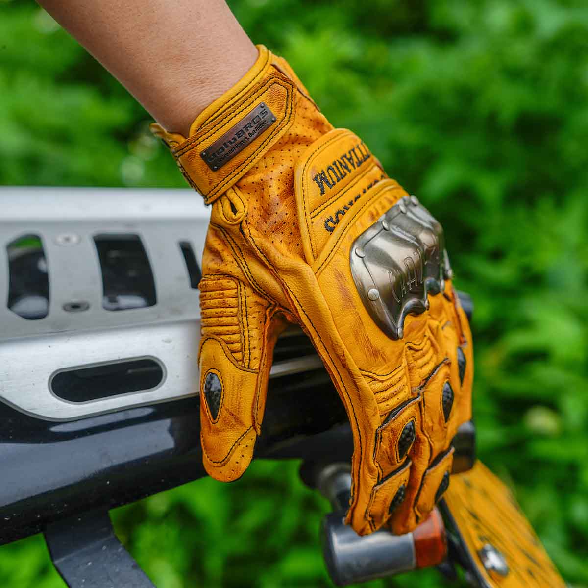 Retro Leather Motorcycle Gloves | Warm Waterproof Windproof Shockproof Touchscreen Hard Knuckles - Image 7