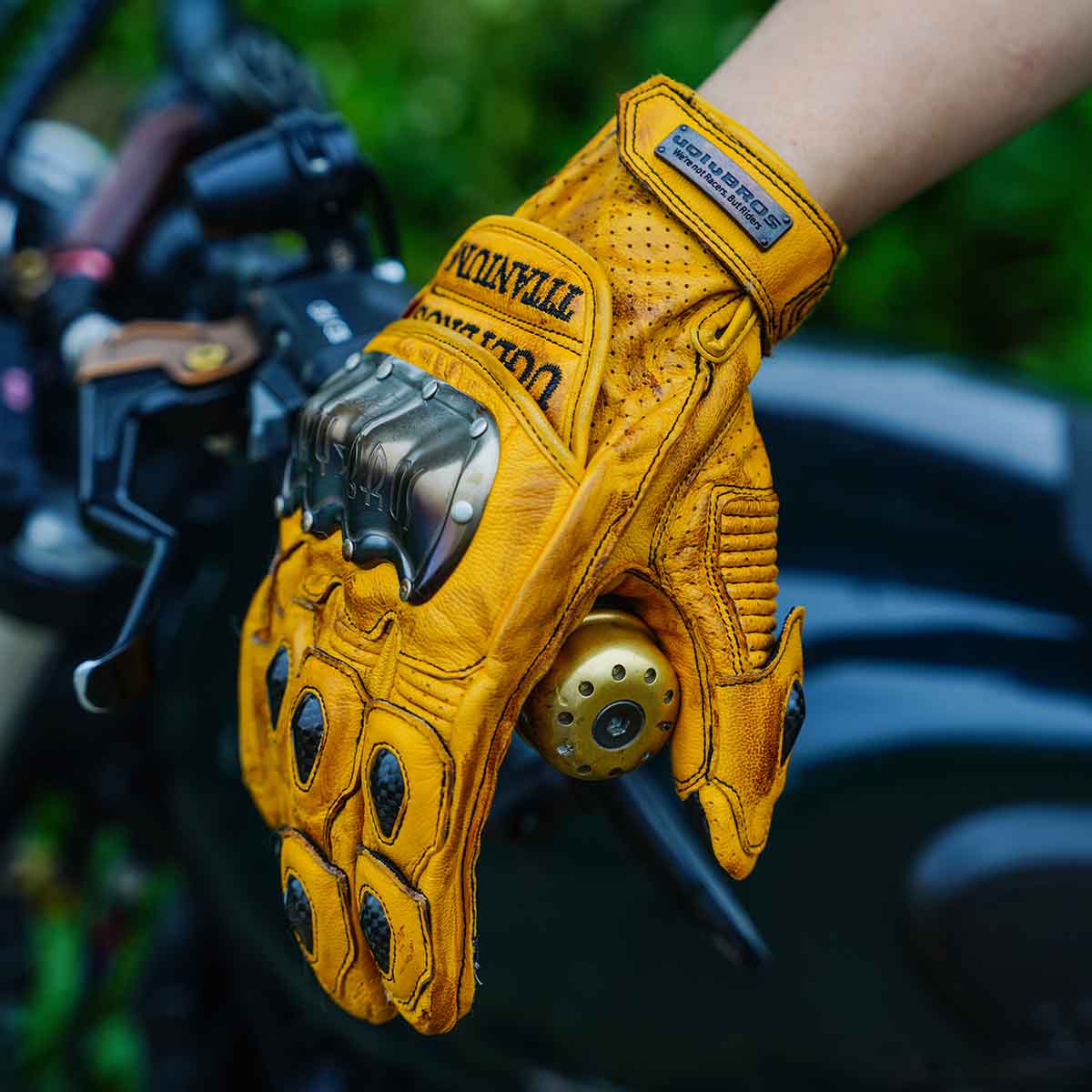 Retro Leather Motorcycle Gloves | Warm Waterproof Windproof Shockproof Touchscreen Hard Knuckles - Image 10